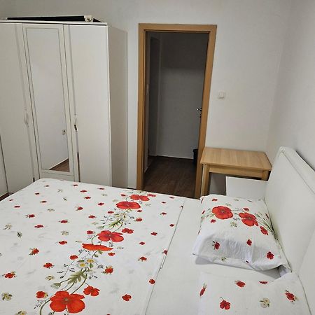 Apartments Vila Tisa Mali Lošinj Buitenkant foto