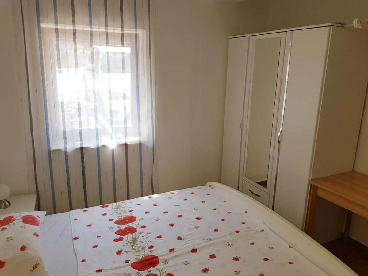 Apartments Vila Tisa Mali Lošinj Buitenkant foto