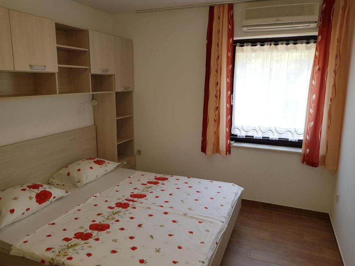 Apartments Vila Tisa Mali Lošinj Buitenkant foto