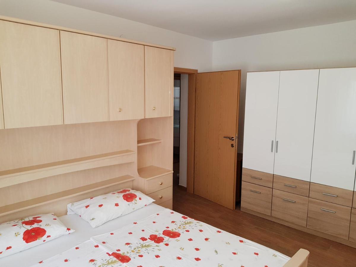 Apartments Vila Tisa Mali Lošinj Buitenkant foto