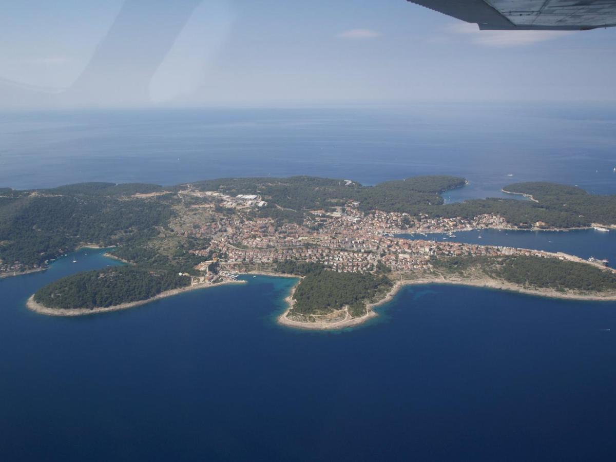 Apartments Vila Tisa Mali Lošinj Buitenkant foto