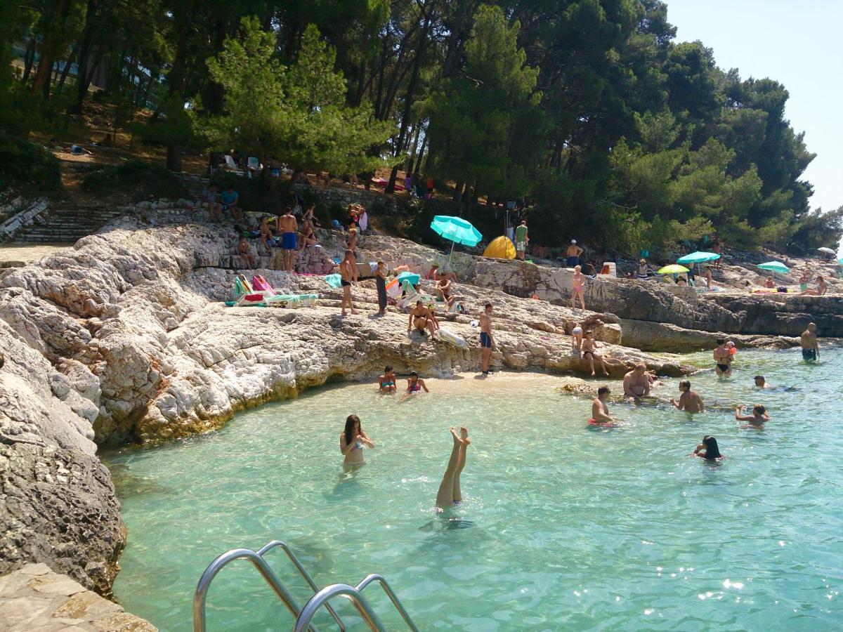 Apartments Vila Tisa Mali Lošinj Buitenkant foto