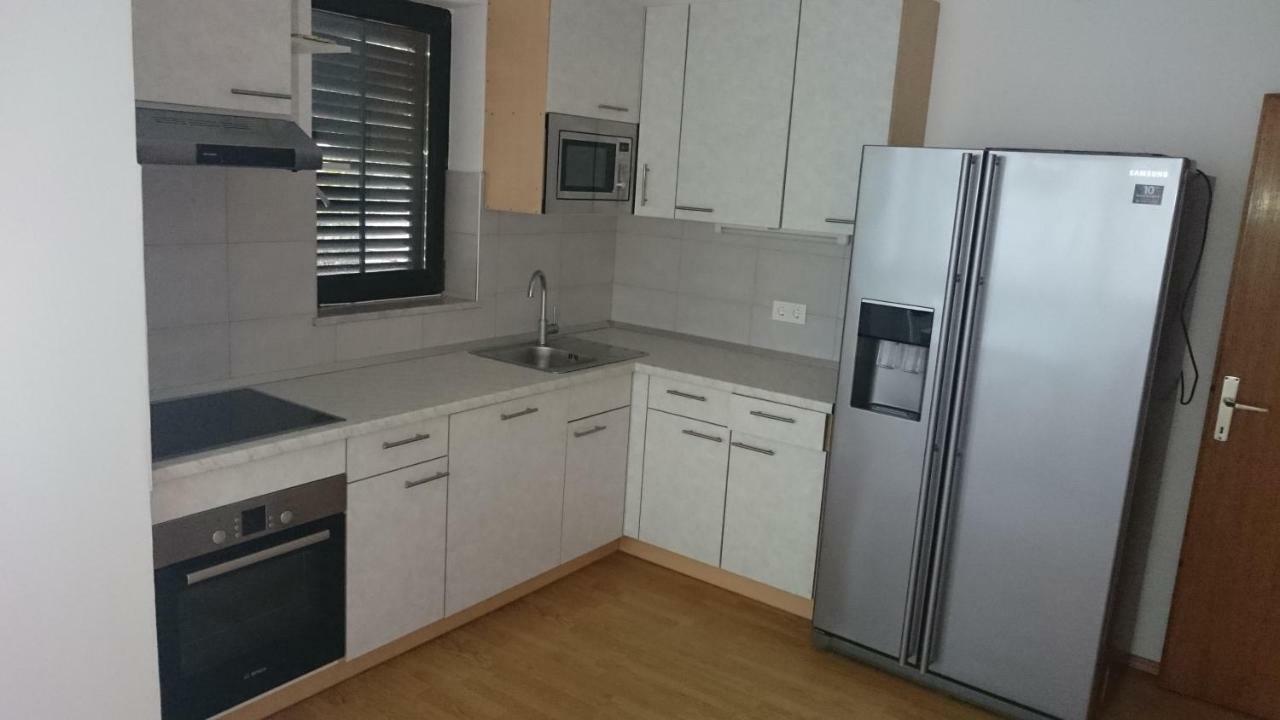 Apartments Vila Tisa Mali Lošinj Buitenkant foto