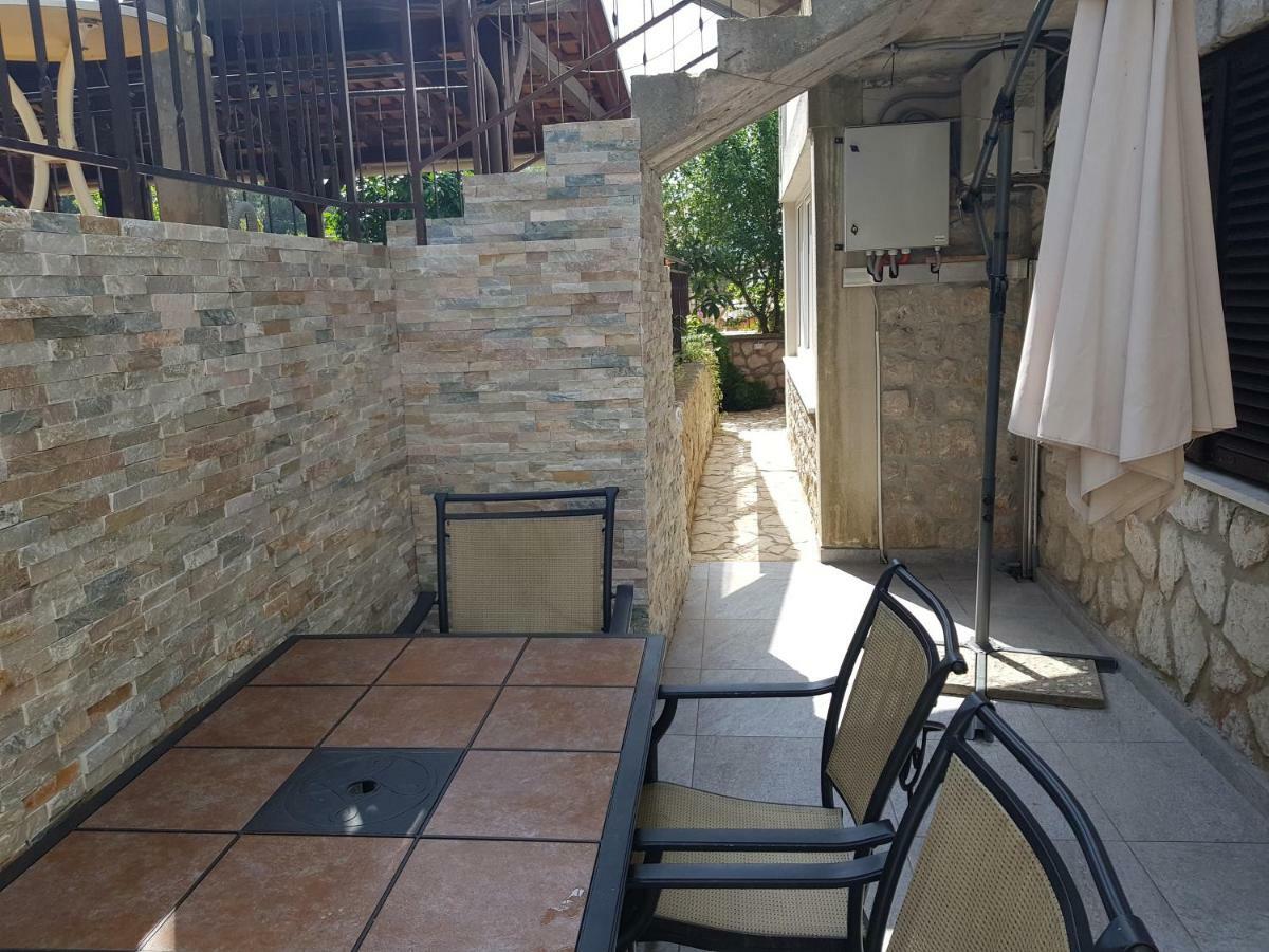 Apartments Vila Tisa Mali Lošinj Buitenkant foto