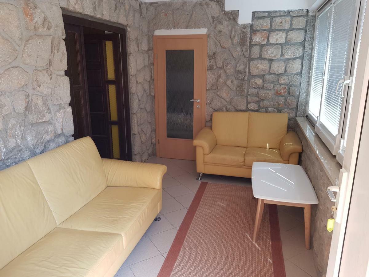 Apartments Vila Tisa Mali Lošinj Buitenkant foto