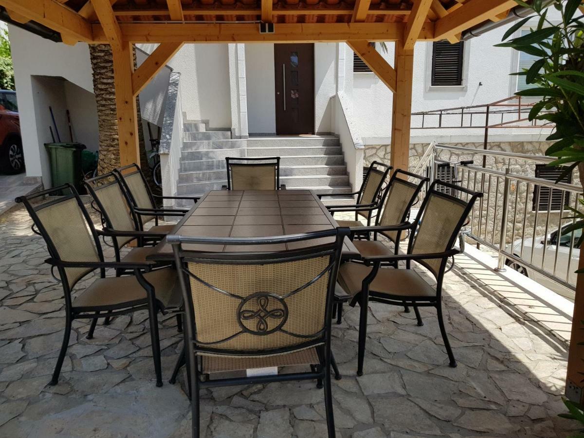 Apartments Vila Tisa Mali Lošinj Buitenkant foto