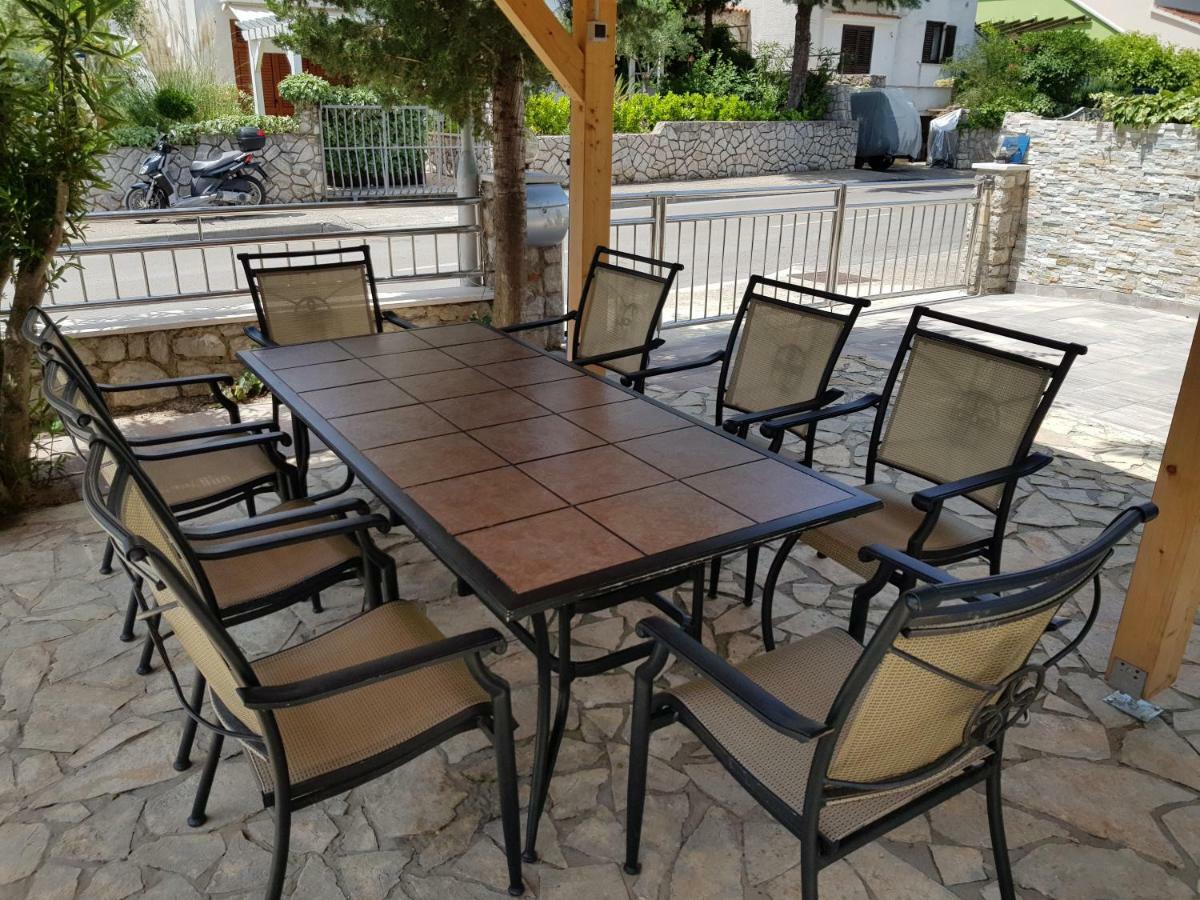 Apartments Vila Tisa Mali Lošinj Buitenkant foto
